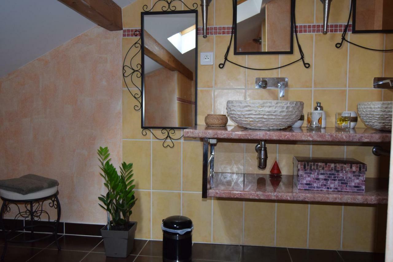 Le Nid De L'Ecureuil Bed & Breakfast Brens  Екстериор снимка