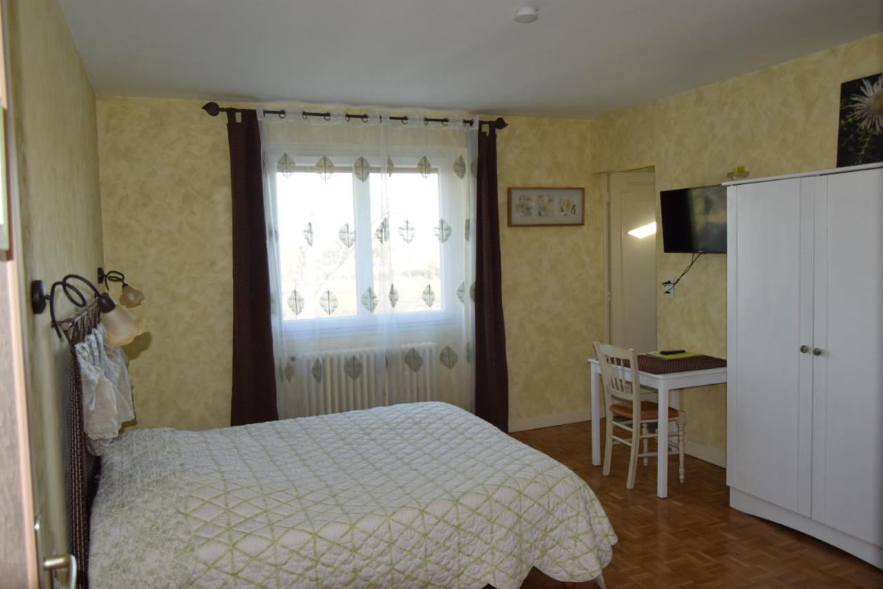 Le Nid De L'Ecureuil Bed & Breakfast Brens  Екстериор снимка